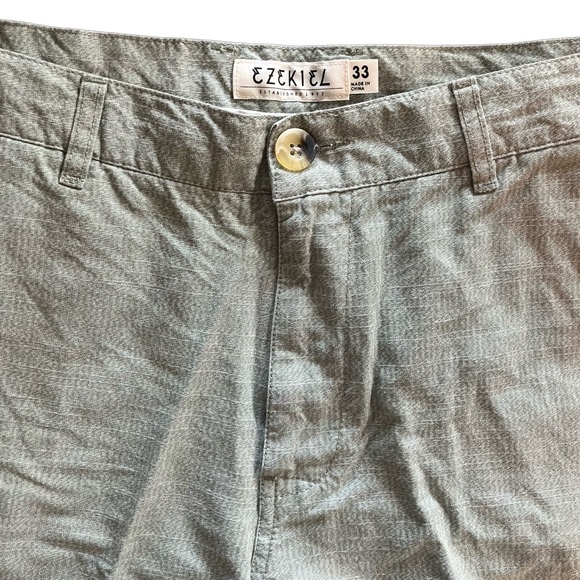 Men’s Ezekiel Shorts - Picture 2 of 3